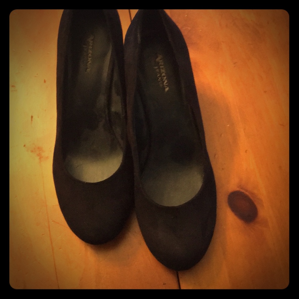 Price drop! Like new, black suede heels
